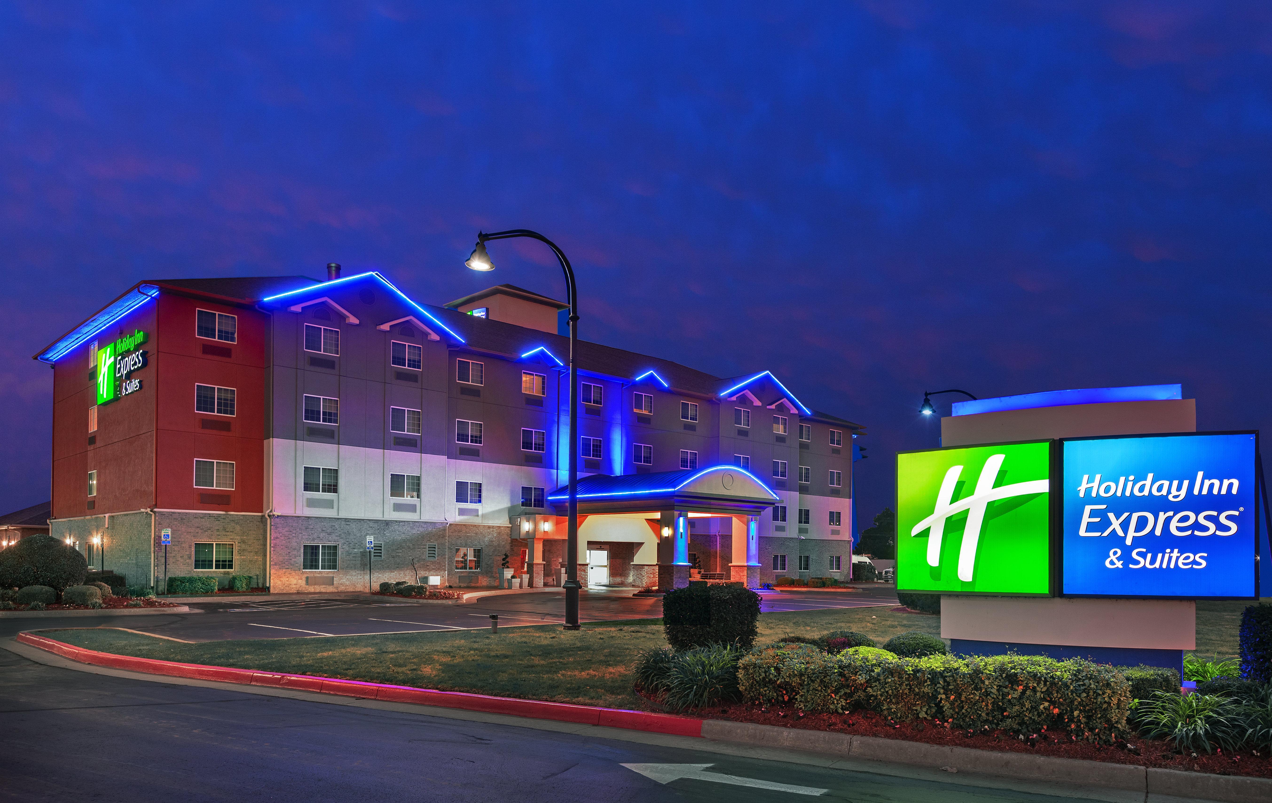 Holiday Express And By Ihg Jenks