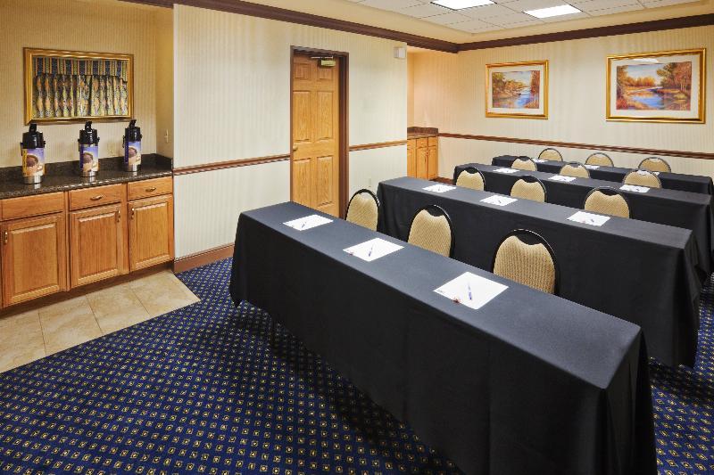Holiday Express And By Ihg Hotel 3*