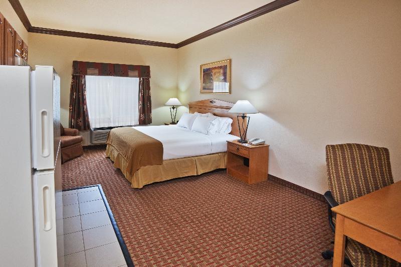 Holiday Express And By Ihg 3*